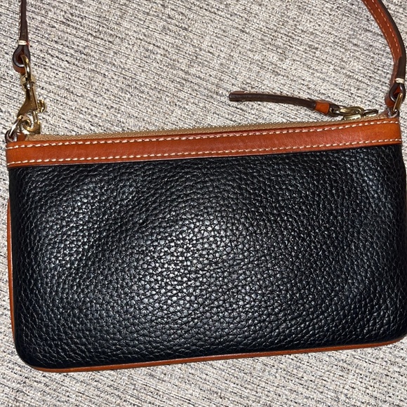 Dooney & Bourke Black Pebble Wristlet - Picture 5 of 8